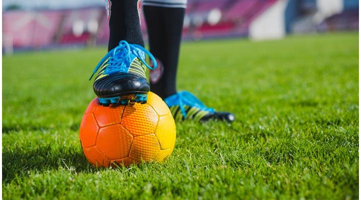 A 100 éve fejlődő futball labda